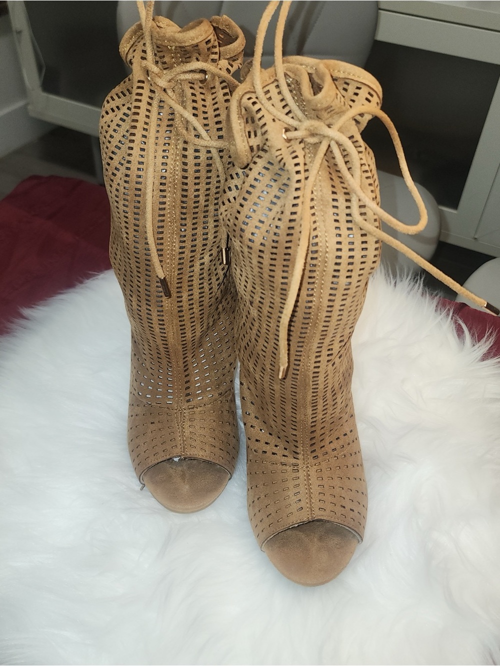 Anne Michelle Tan Perforated Lace-Up Peep-Toe Heeled Boots size 8 with box